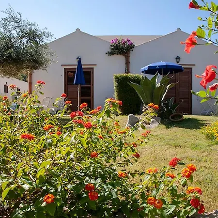 Villaggio Cala Mancina Aparthotel