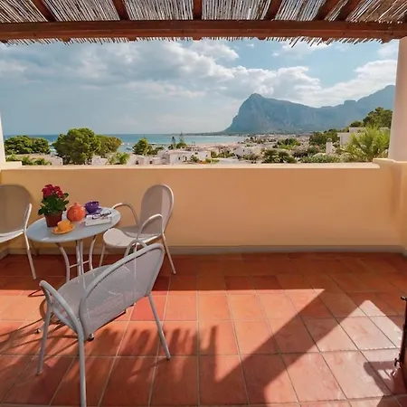 Villaggio Cala Mancina 4*