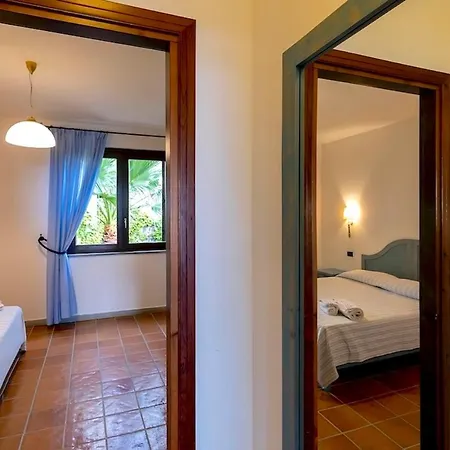 Villaggio Cala Mancina Aparthotel 4*
