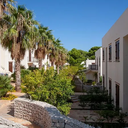 Villaggio Cala Mancina Aparthotel 4*