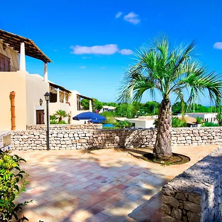 Villaggio Cala Mancina Aparthotel