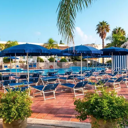 Villaggio Cala Mancina Aparthotel 4*
