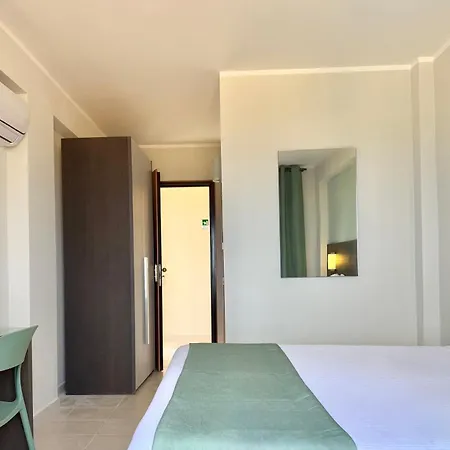 아파트호텔 Villaggio Cala Mancina 산비토로카포