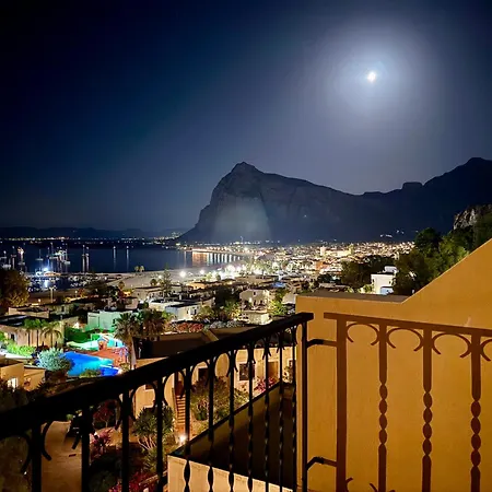 Villaggio Cala Mancina 4* 산비토로카포