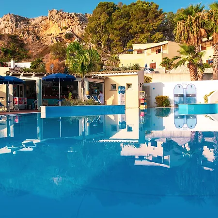 Aparthotel Villaggio Cala Mancina 4*