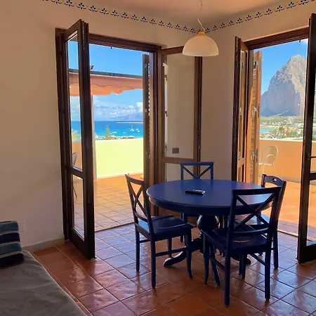 Villaggio Cala Mancina 4*
