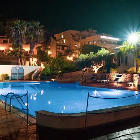 Villaggio Cala Mancina מלון דירות