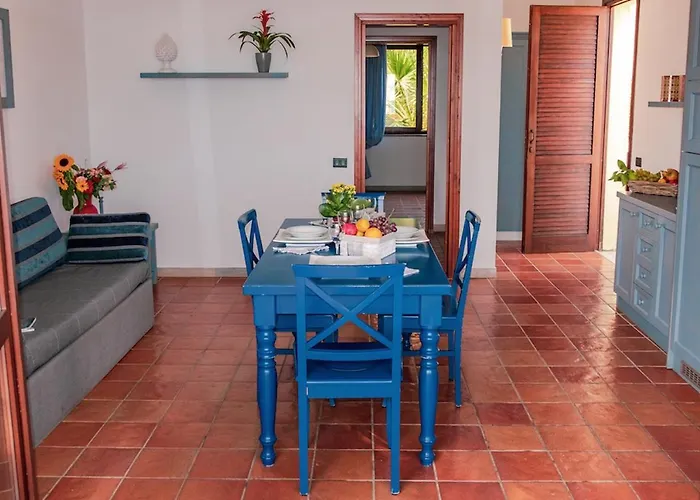 Ξενοδοχείο με διαμερίσματα Villaggio Cala Mancina 4*